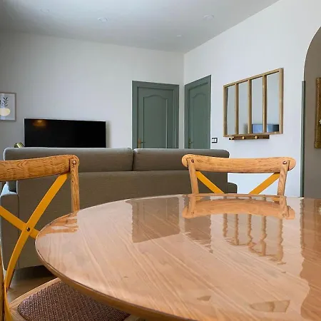 Nenuca Ii, El Paraiso En *