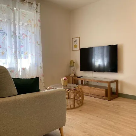 Nenuca Ii, El Paraiso En *